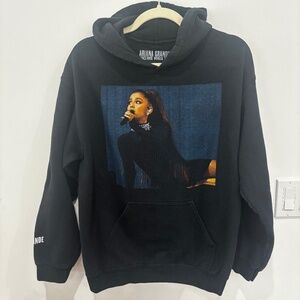 Ariana Grande Dangerous Woman Tour Hoodie • Medium • Be Alright Graphic